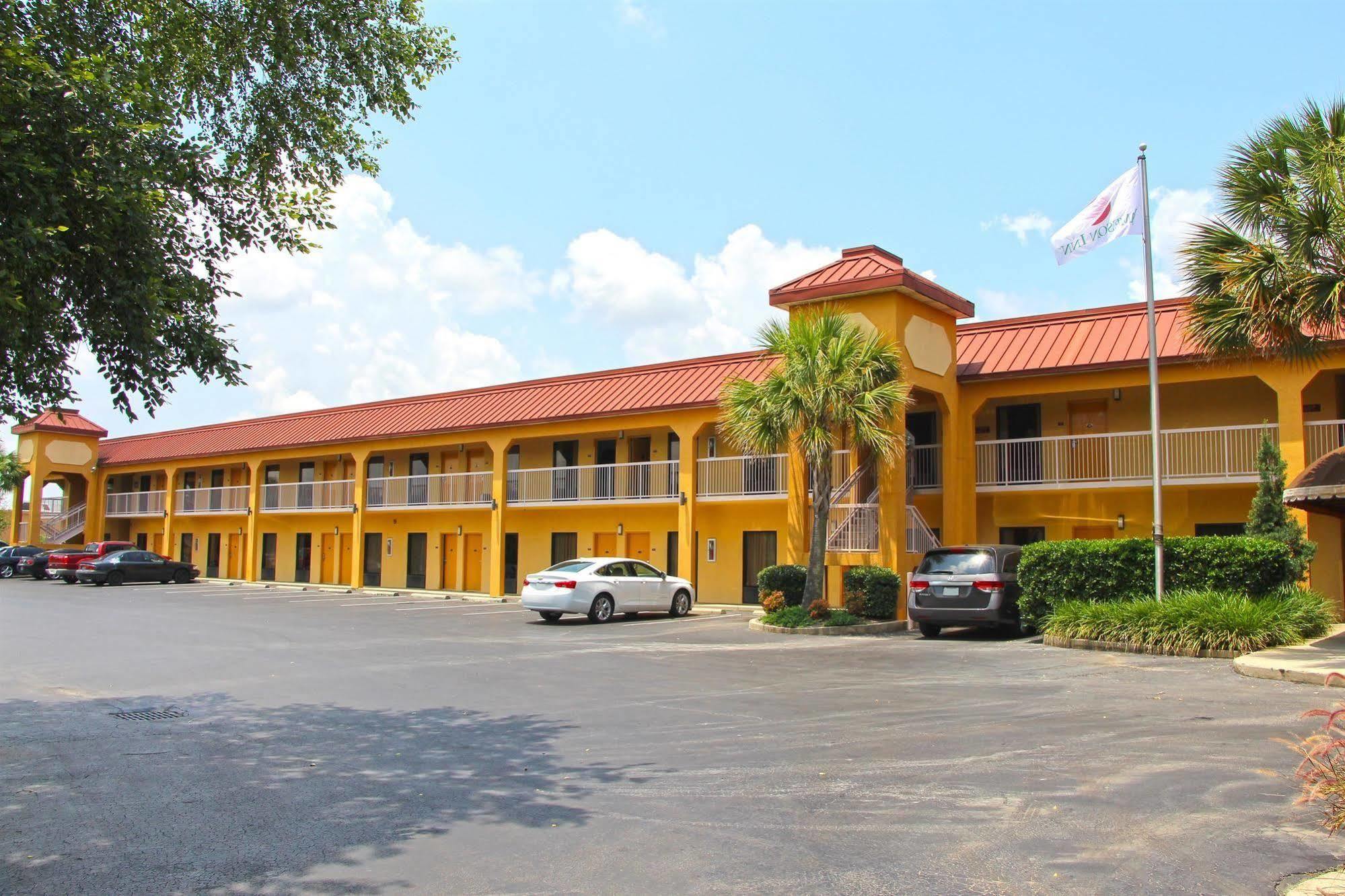 Fairview Inn & Suites Mobile Exterior photo