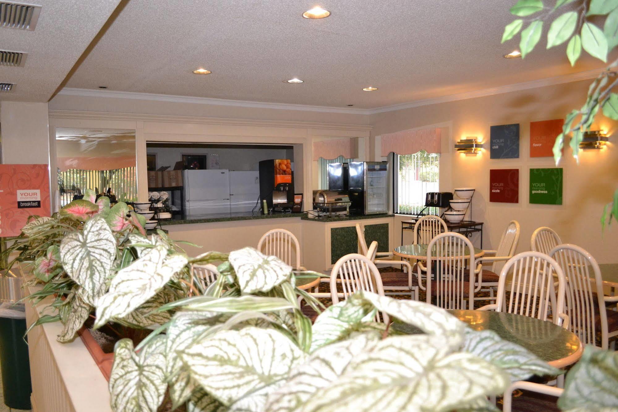 Fairview Inn & Suites Mobile Exterior photo
