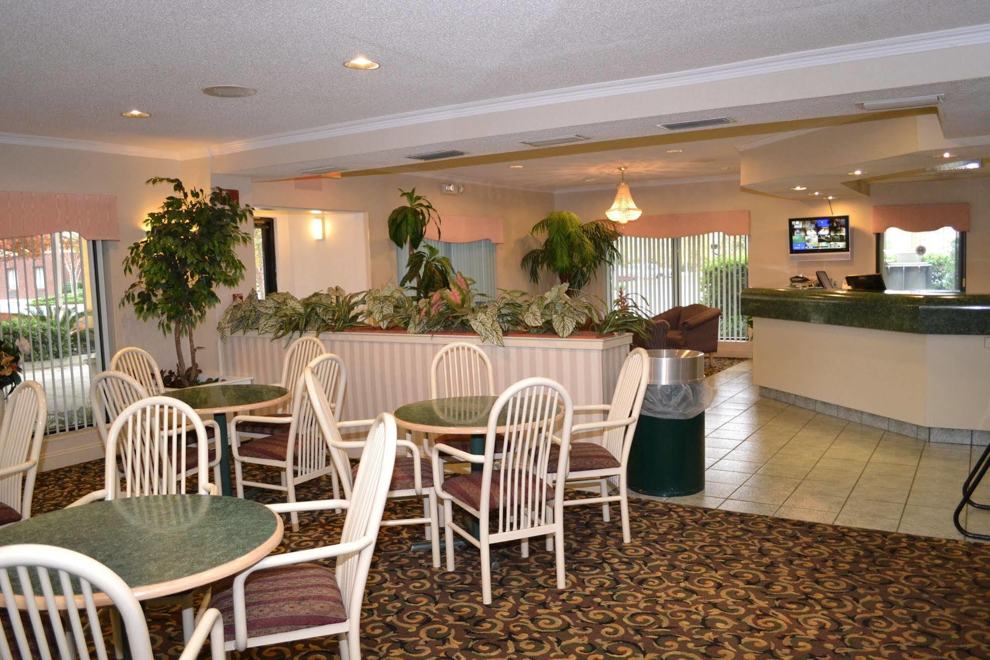 Fairview Inn & Suites Mobile Exterior photo