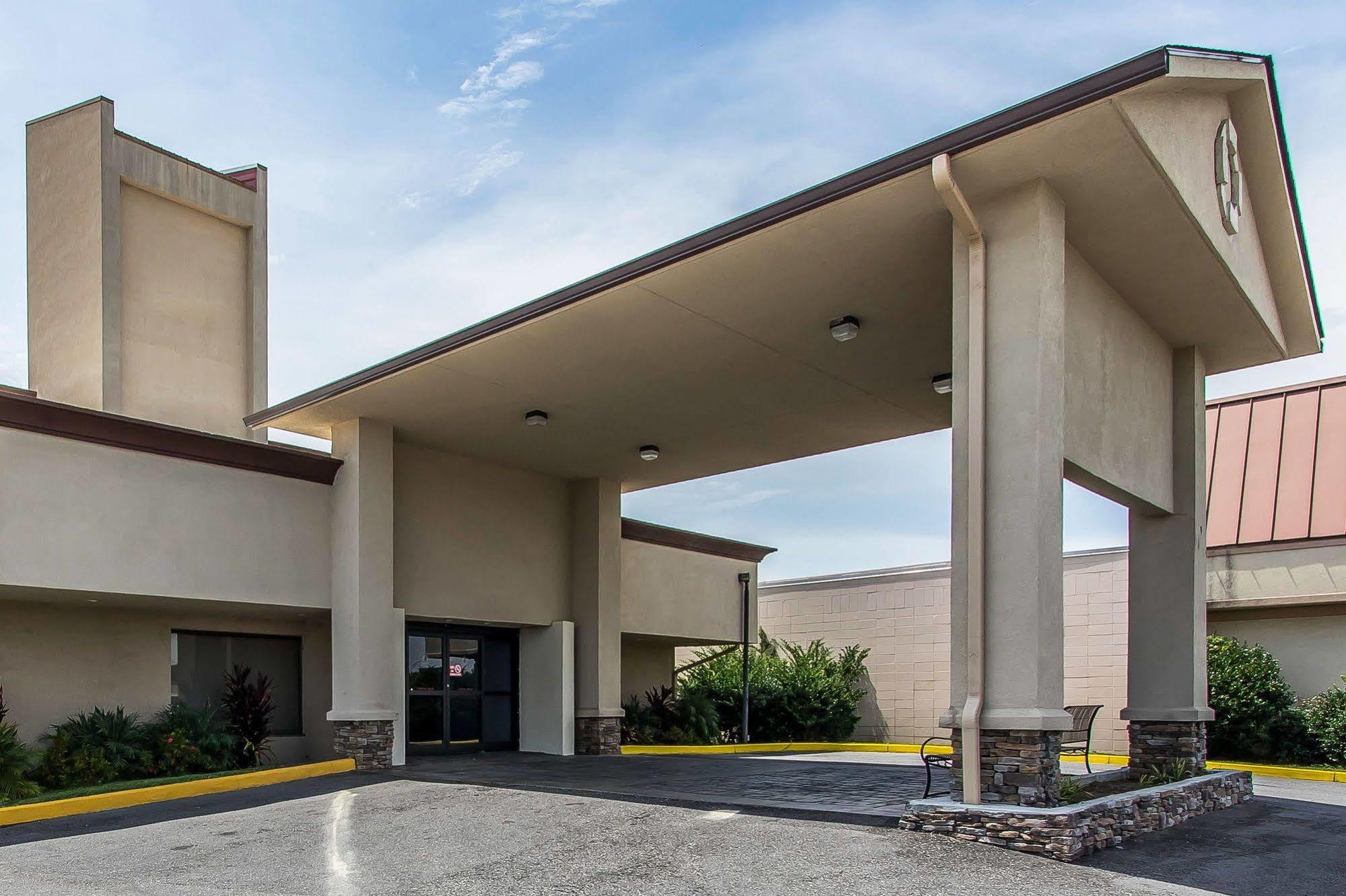 Fairview Inn & Suites Mobile Exterior photo